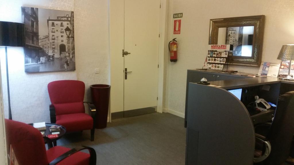 Hostal Montecarlo Madrid Eksteriør bilde
