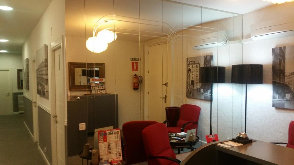 Hostal Montecarlo Madrid Eksteriør bilde