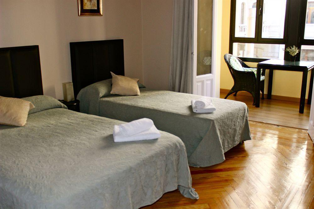 Hostal Montecarlo Madrid Eksteriør bilde