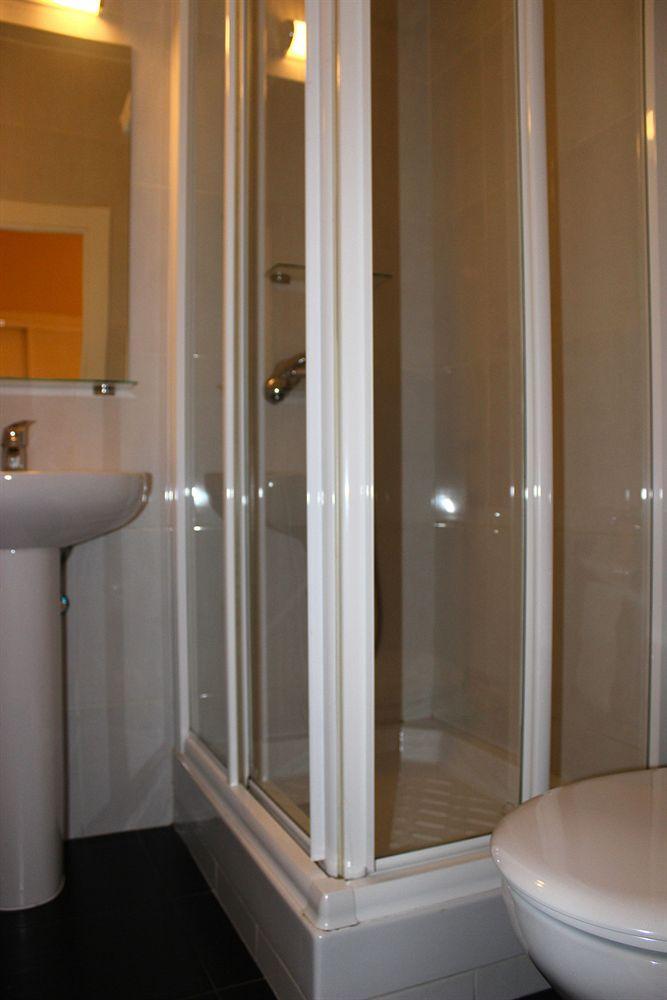 Hostal Montecarlo Madrid Eksteriør bilde