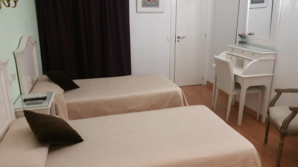 Hostal Montecarlo Madrid Eksteriør bilde